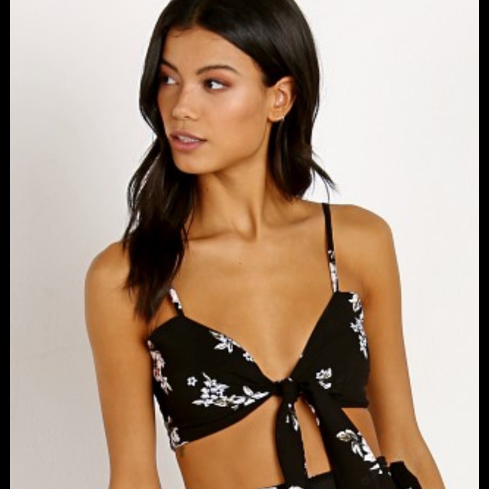 Faithfull the Brand (a Revolve Brand) Chelsea Floral Garnier Tie-Front Top BNWT